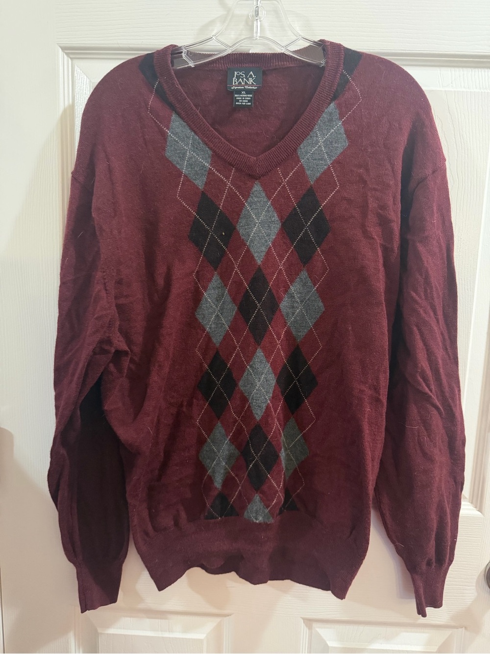 Jos. A. Bank Signature Collection Merino Wool Argyle V-Neck Sweater XL